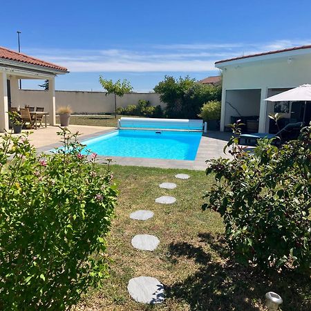Gite Bambou Avec Piscine Saint-Andeol-le-Chateau Exterior foto