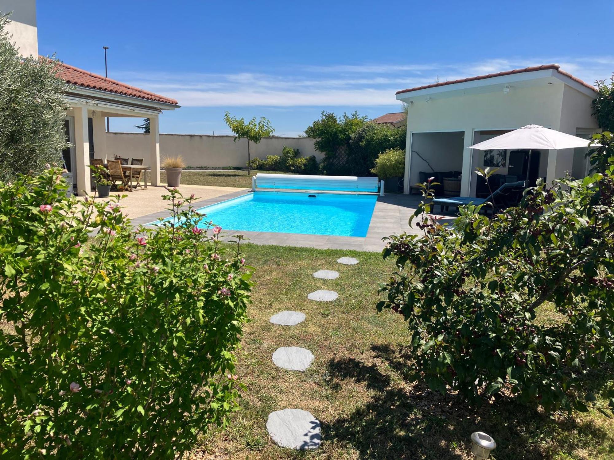 Gite Bambou Avec Piscine Saint-Andeol-le-Chateau Exterior foto